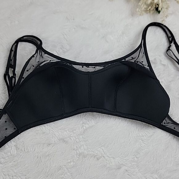 ‎VICTORIA'S SECRET Black Lace and Sheer Bralette [SIZE XS] - Picture 4 of 5